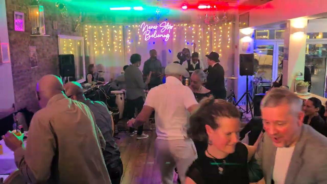 MiCuba! Matinée  ⁨@Tropics68⁩  - Damarys Farres #livemusic #cubansalsa #cuba #salsa #son #tropics68