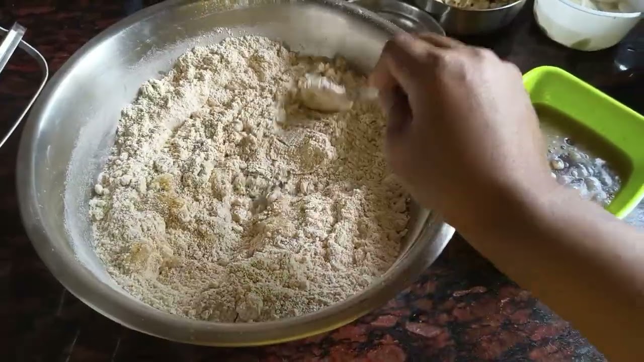 আজ মা চলে গেলো।। বাড়িতে একটু heldi kek বানালাম।।