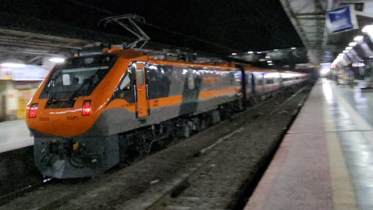 BRAND NEW RAKE OF VANDE SADHARAN SKIPPING BADLAPUR 1ST RAKE...