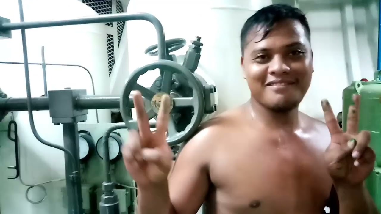 Repaint on the floor with Engine Boys // M/V SF Icon