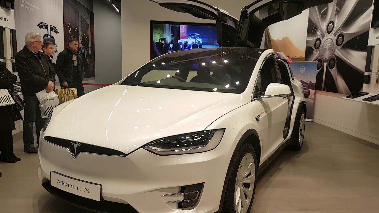 Tesla Model X 