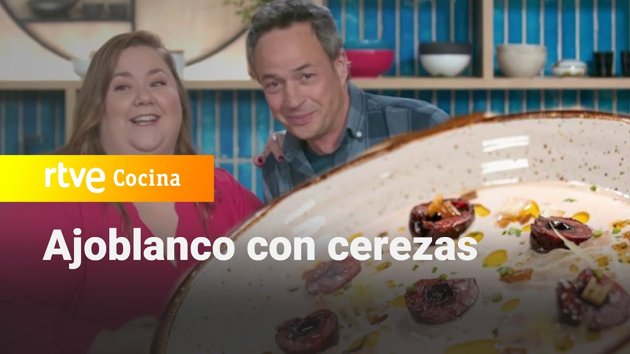 Receta de ajoblanco con cerezas - Menudos Torres | RTVE Cocina