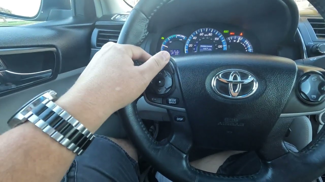 Video Review - 2012 Toyota Camry Hybrid XLE