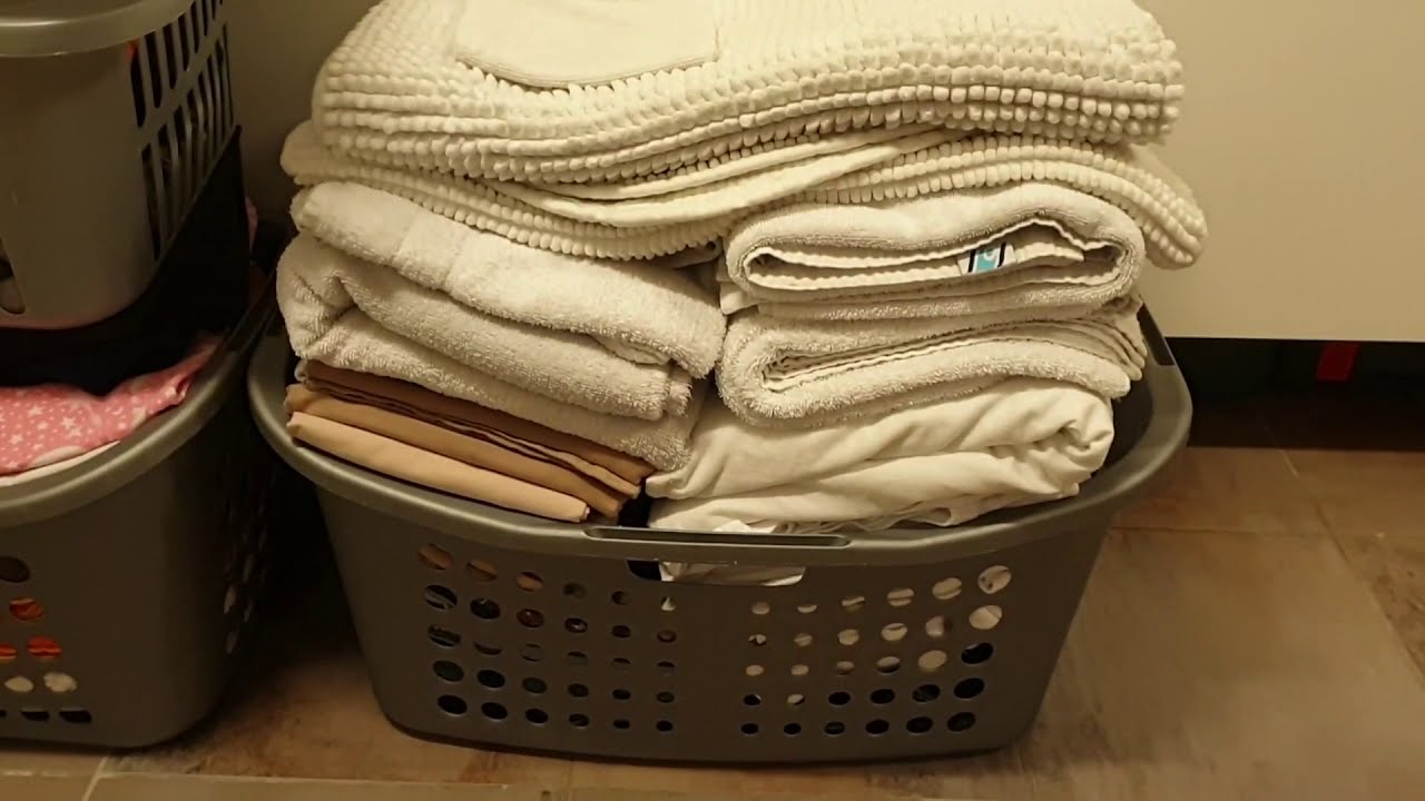 Vlog une journée dans ma cave , lessive , repassage , rangements et visite de la cave 😉