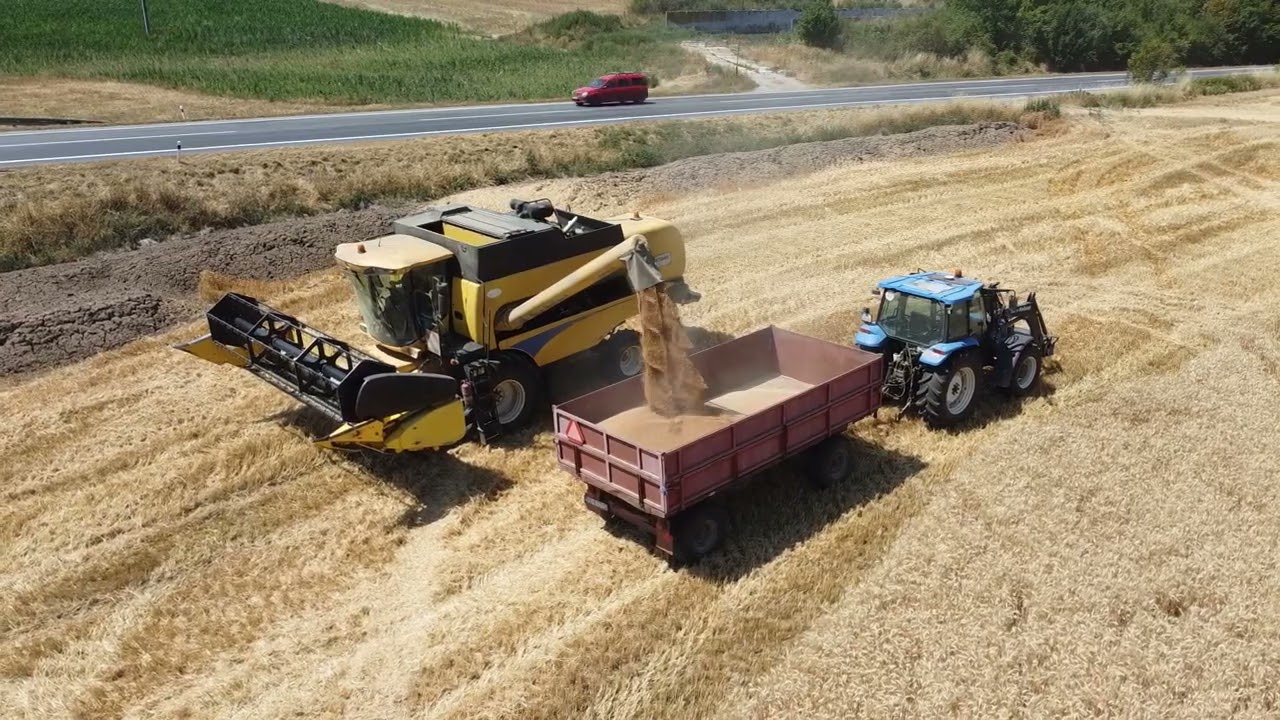 NEW HOLLAND CSX 7040