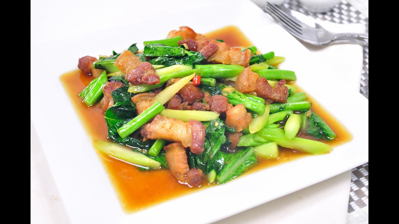 Crispy Pork with Chinese Kale - Kana Moo Krob คะน้าหมูกรอบ