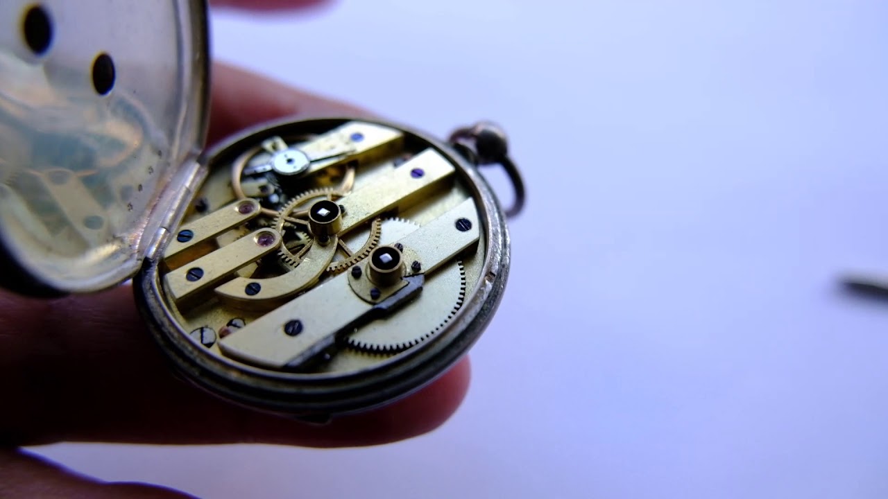 Antique Classic Cylindre Huit Rubis Silver Key Wind Pocket Watch 1900s