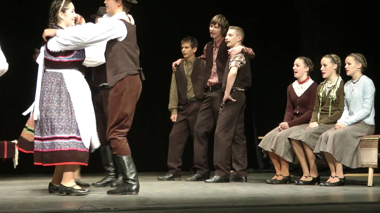 Dances of Ördöngösfüzes (Hungarian)