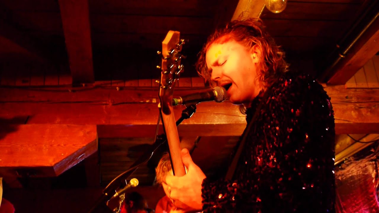 Sydän, Sydän - Pappa sanoi, että (Live • Telakka • Tampere)