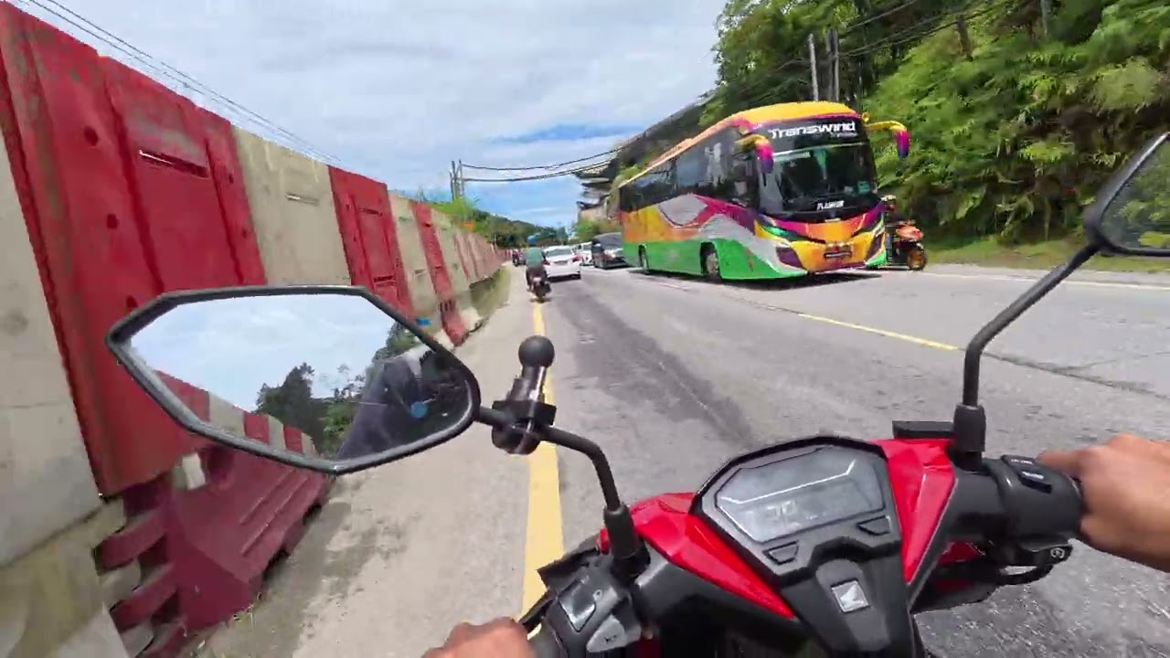 [[Motor Vlog]] Keafarm to Brinchang Cameron Highlands