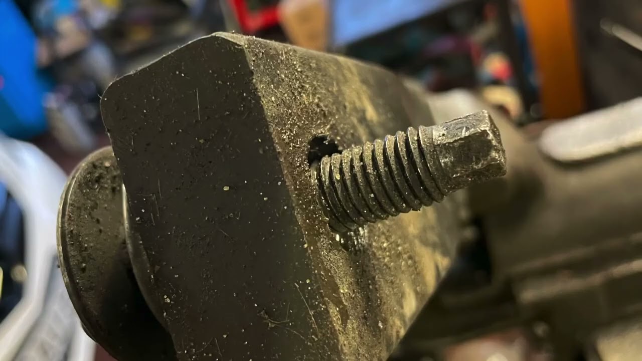 Corvette C6 lowering bolt replace