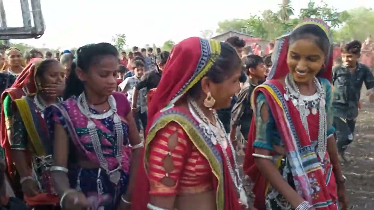 ઉમઠી દેવરી ફ..સીમડો  લાસ્ટ સાદી ફુલ મોજ....🌟😀