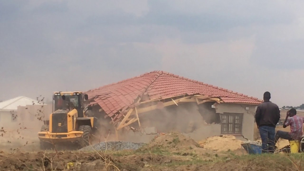 Demolished houses in Zimre
