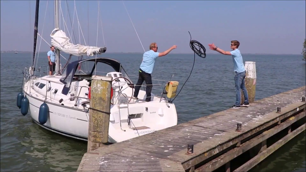 Amorgos instructievideo 11. - afmeren aan een mooring line