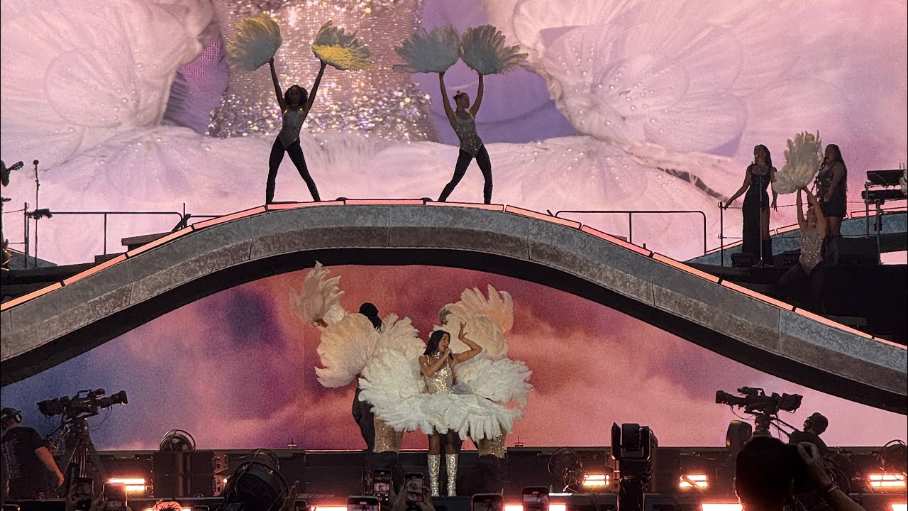 Dua Lipa live at Wembley 20.06.2025 (Night 1)