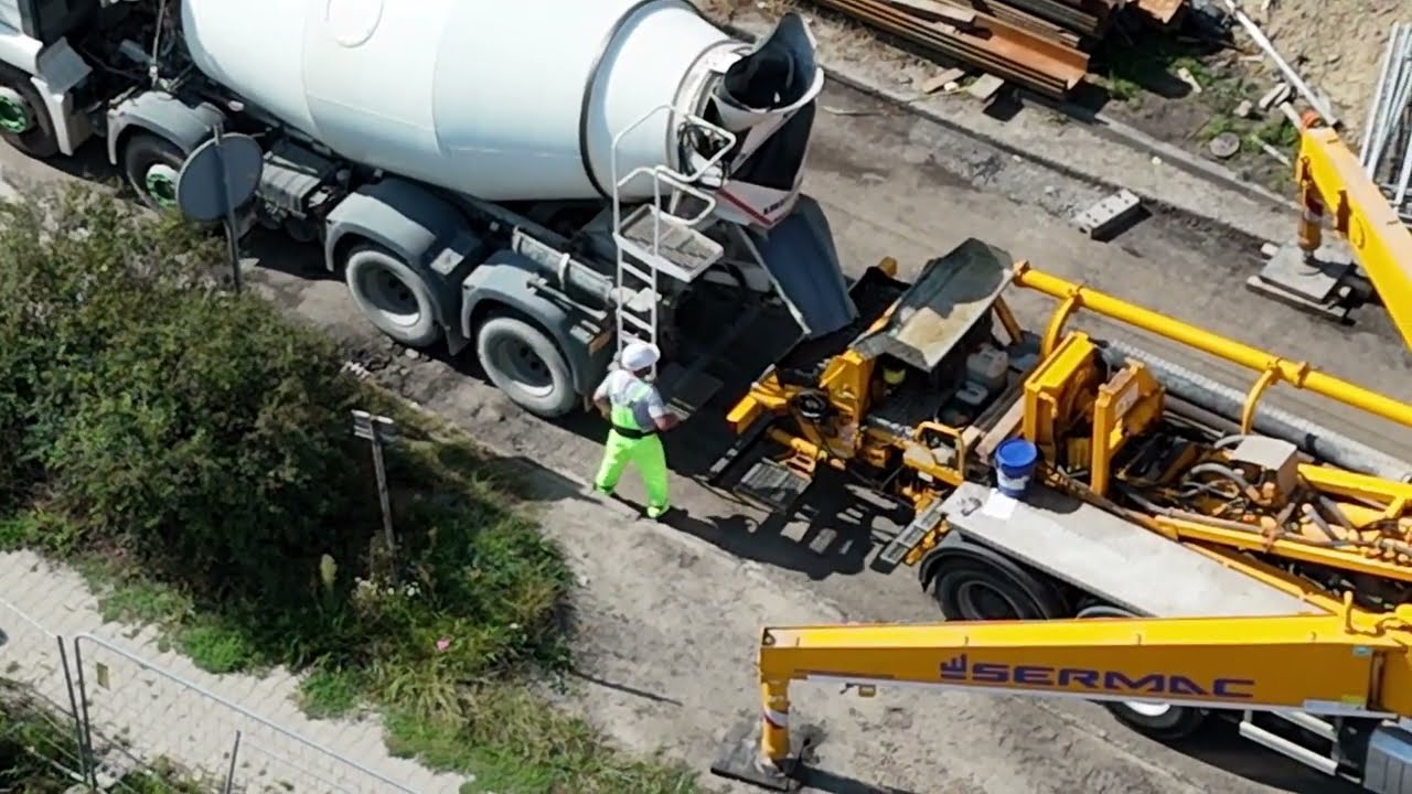 Łabędy: Wrześniowy Raport z budowy – Wiadukt Coraz Bliżej!