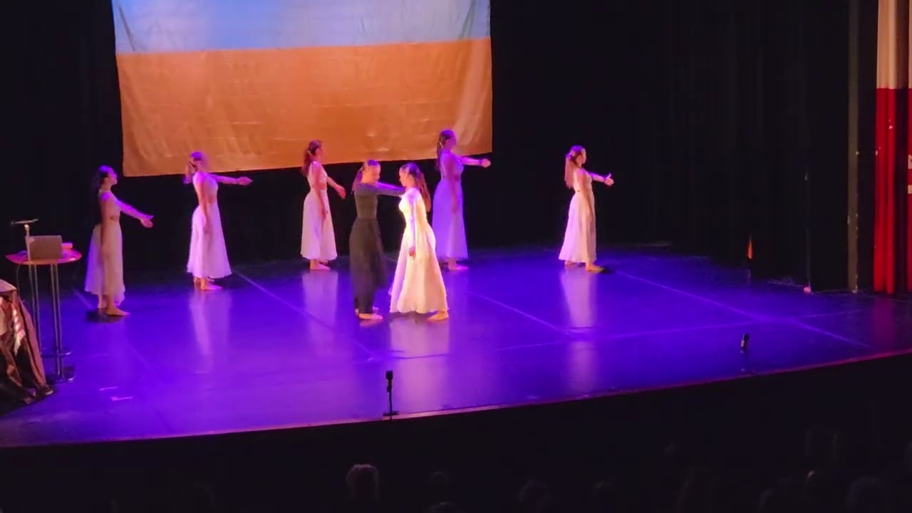 Contemp performance 