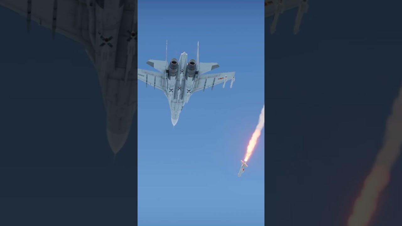 Su 27 Flanker fires a brutal missile straight into the sky