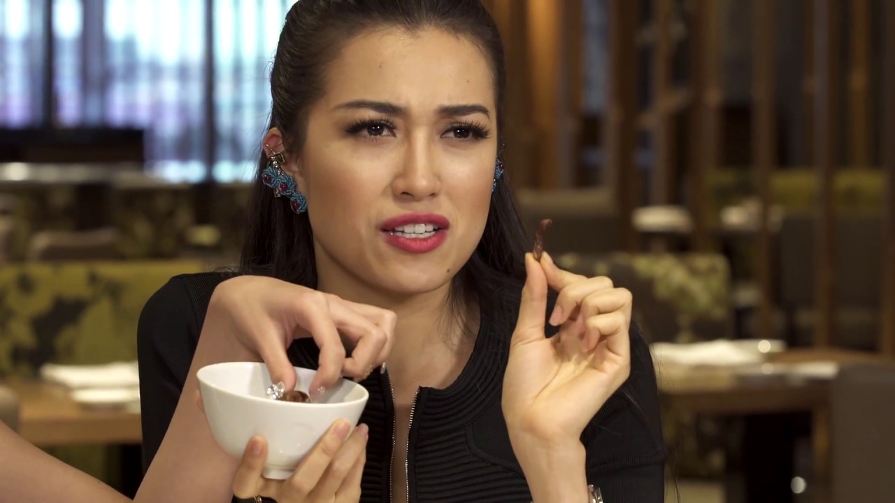 Miss Universe Contestants Try Filipino Snacks