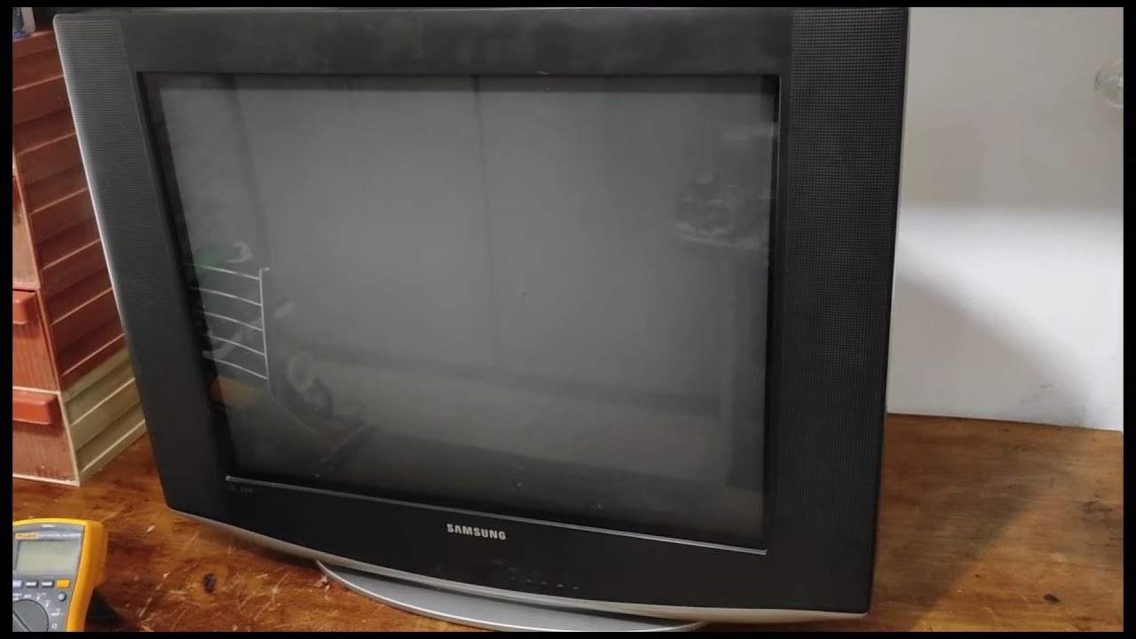 TV SAMSUNG CL29A551GQ ,SEM IMAGEM COM LINHAS DE RETRAÇO.