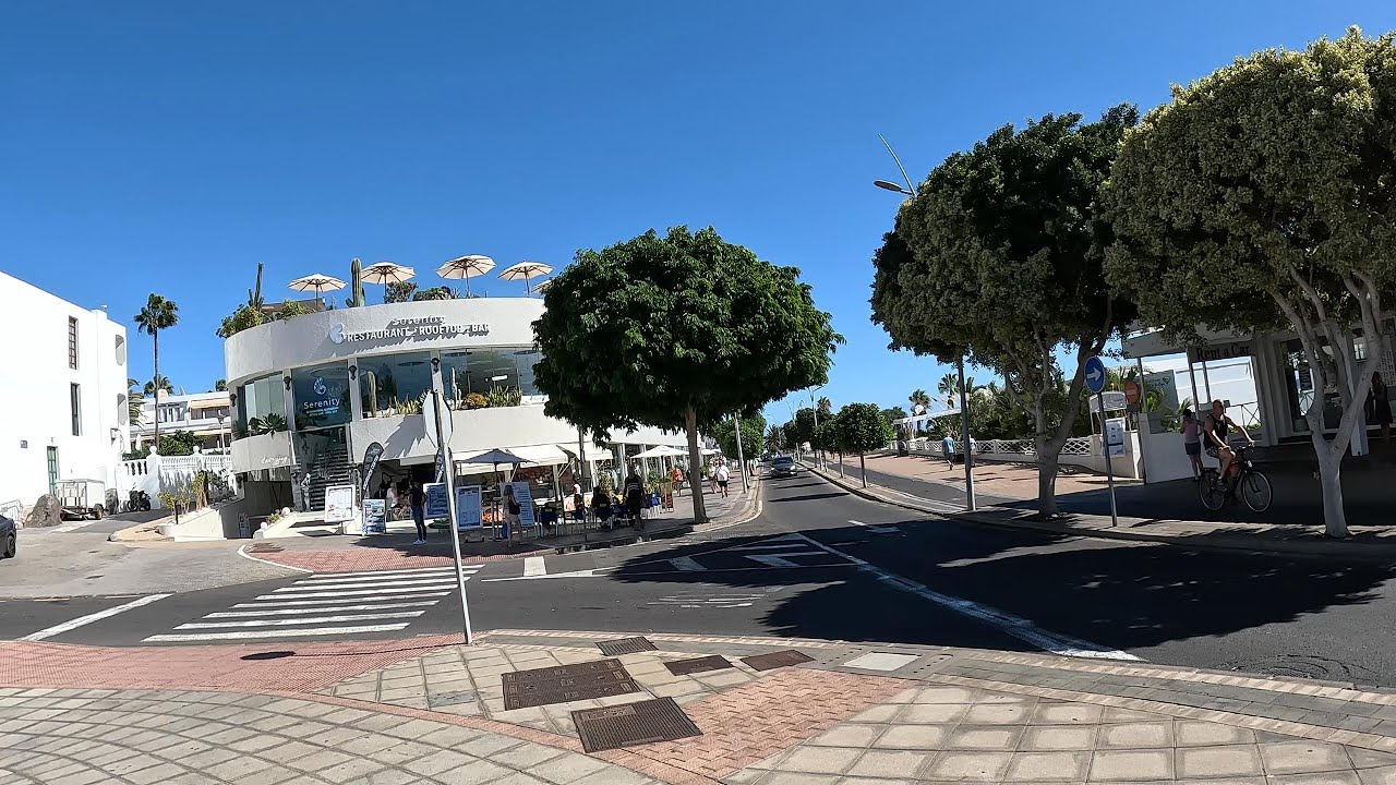 Walk the front Puerto del Carmen pt 1