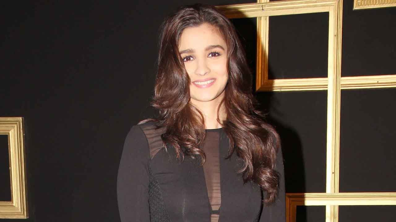 Video | Deepika Padukone's Success Bash | Alia Bhatt | 2013