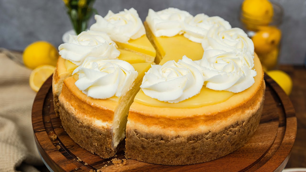 Easy Lemon Cheesecake (NY-Style)