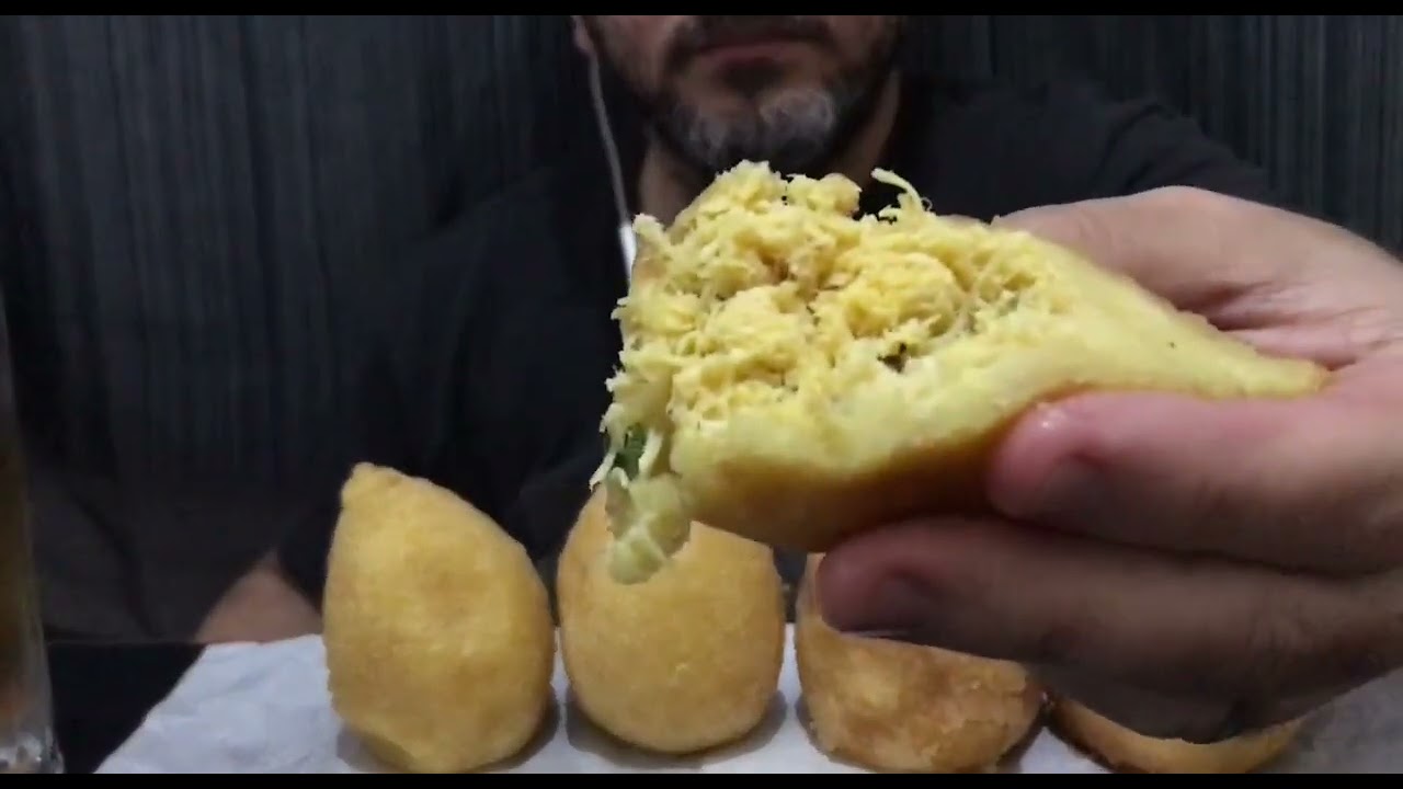 MUKBANG| Essa coxinha de frango me surpreendeu, olha isso...#mukbang 