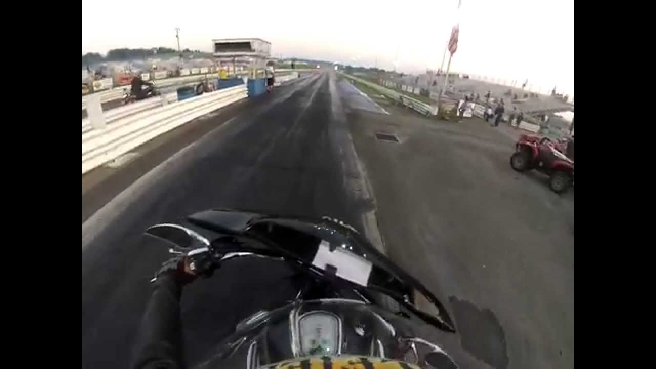 Stratoliner VS M109r 1/4 mile