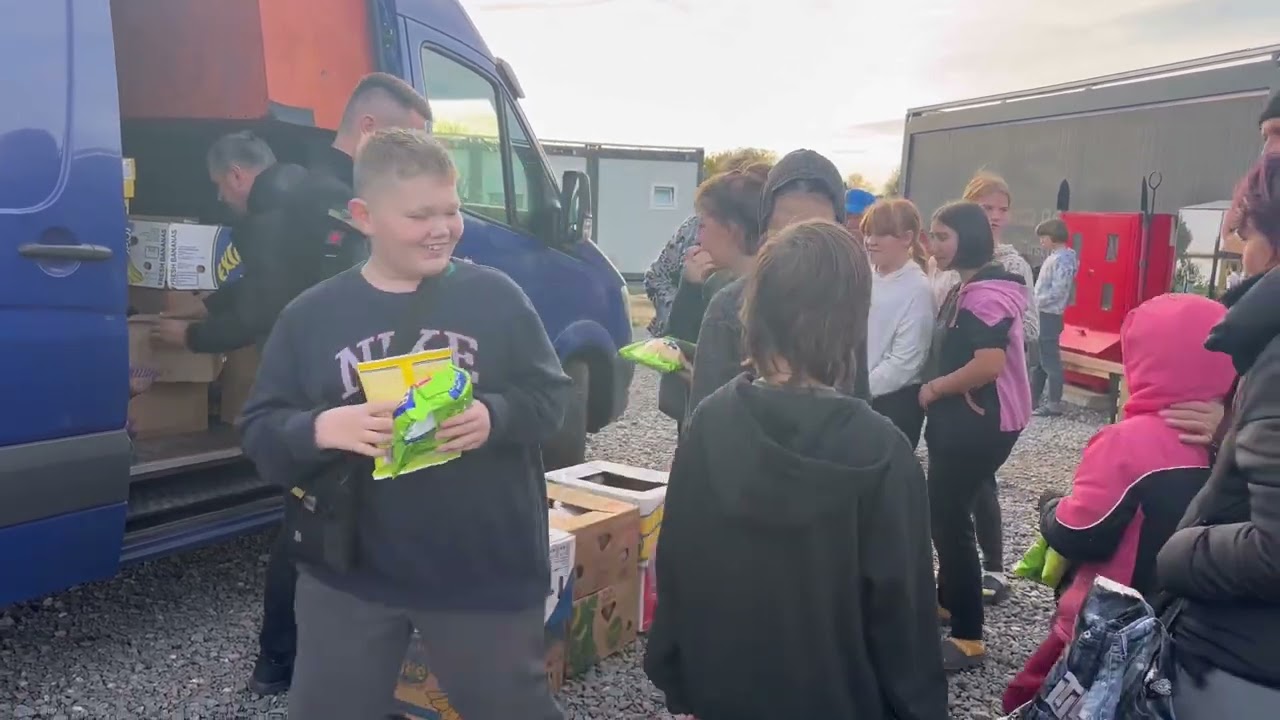 Стає важко знайти людей, які здатні сприймати чужі проблеми. #допомога #добро 