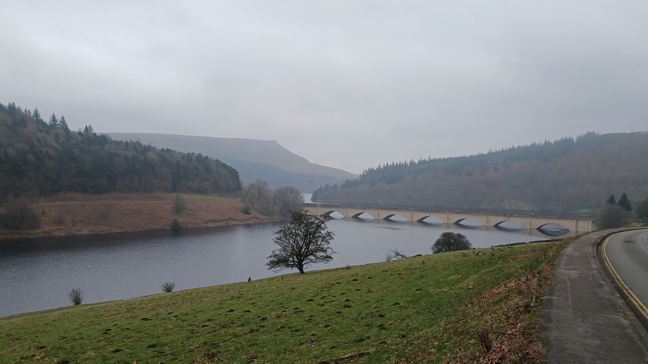 Stunning views near derwent reservoir 
