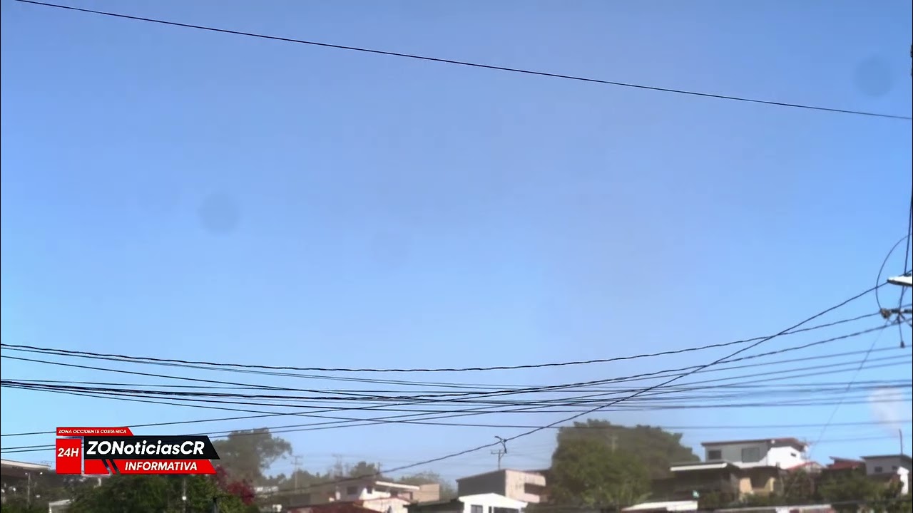 🌬️ Espesa nube de polvo sorprendió al centro de Grecia este lunes