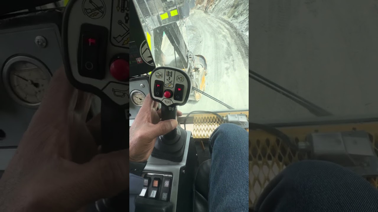 Mandos, controles y asiento de la P&H 4100 instalados en una P&H 2800 XPB
