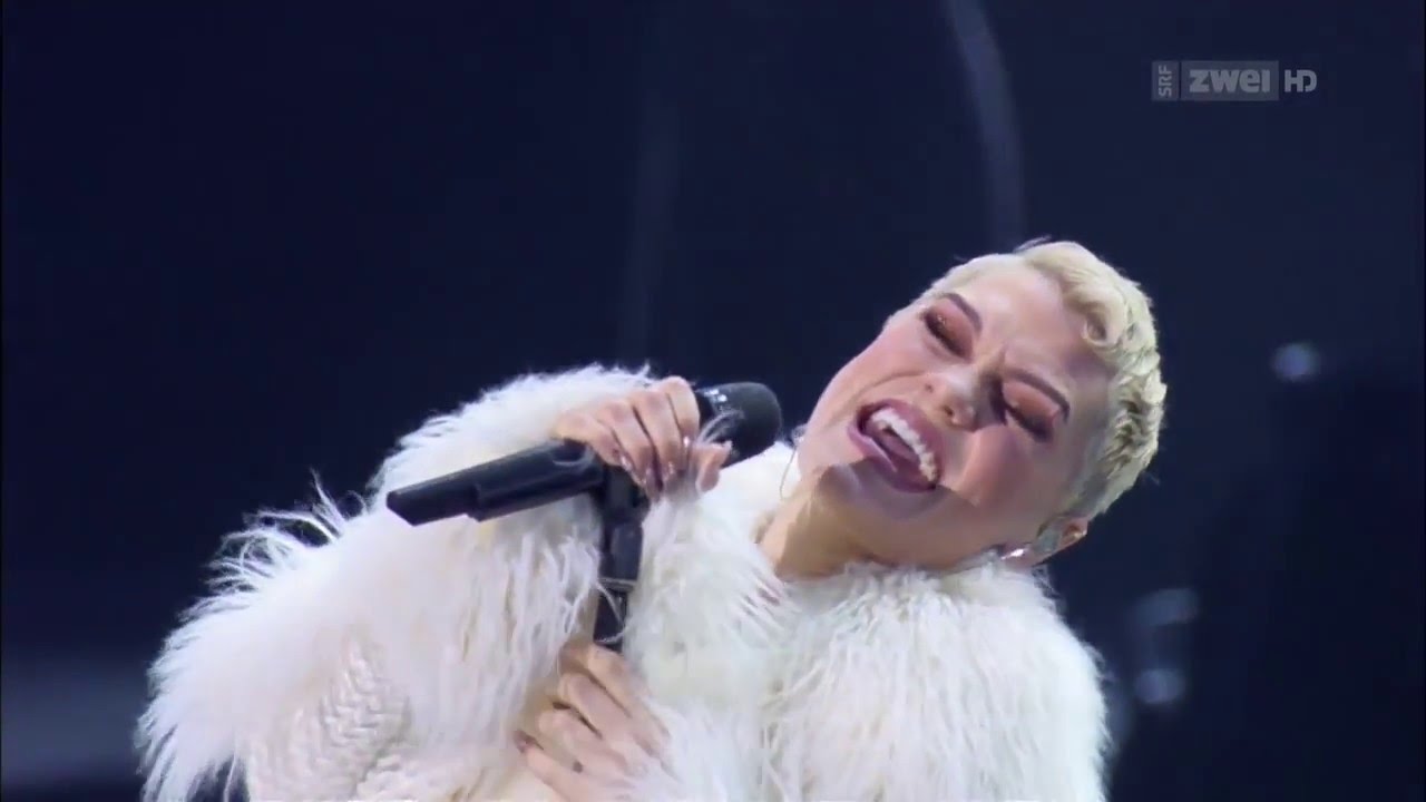 Jessie J  - Masterpiece // Art on Ice 2016