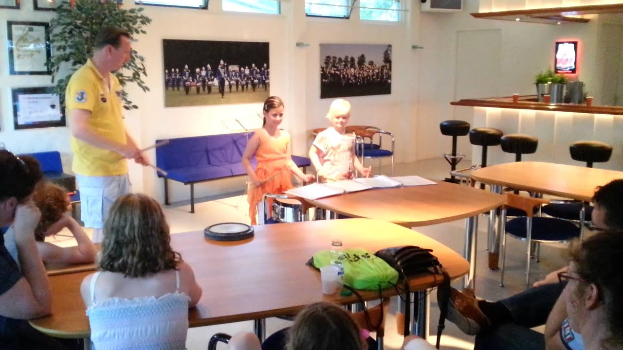Enéa en Gitte b-kids Takostu 04-07-2014