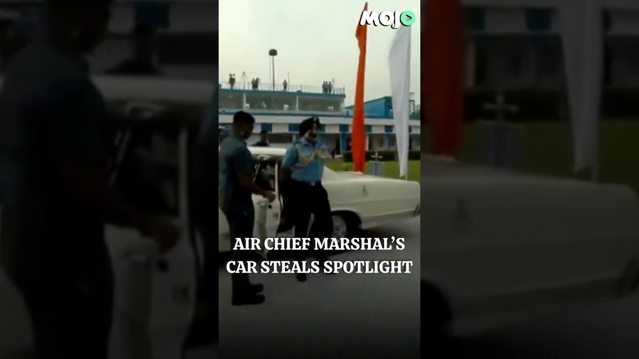 Air Chief Marshal Singh Arrives in Former Air Chief Marshal P.C. Lal&rsquo;s Iconic Car on Air Force Day