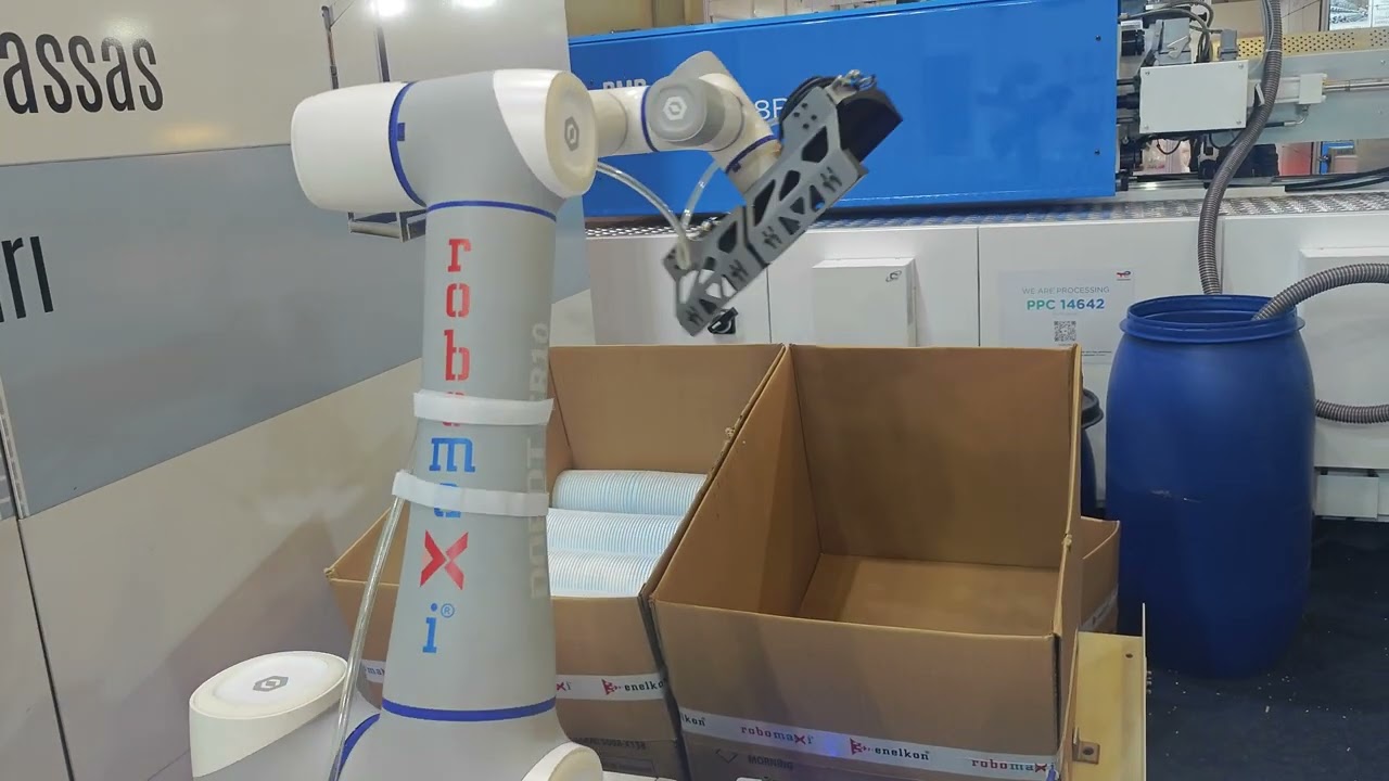 Bmb plastik enjeksiyon makinesi ve iml baskı robot ve otomasyon üretimi