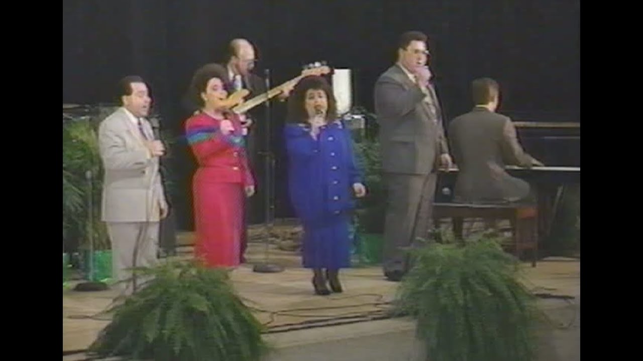The Perrys I'll Take the Old Highway from Royal Descendents VHS Farragut High School in 1992  YES!