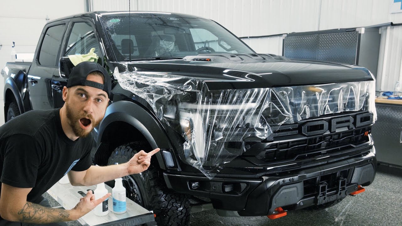 Установка капота с PPF на Ford Raptor R 2025 года