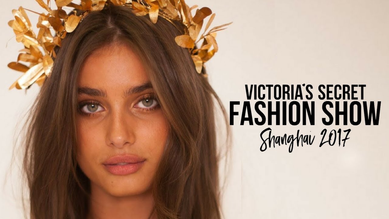 Taylor Hill in the Victoria's Secret 2017 Fashion Show in China