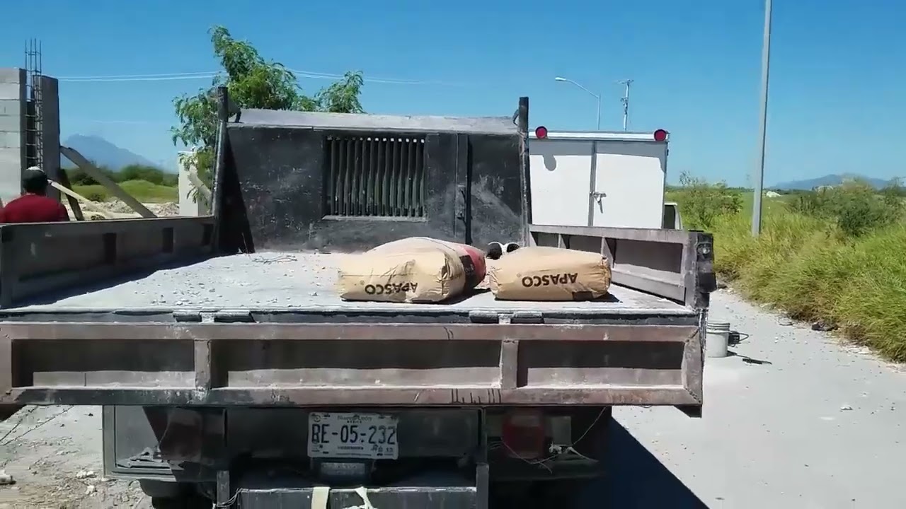 ¡No sé Escondan Albañiles...a Trabajar!