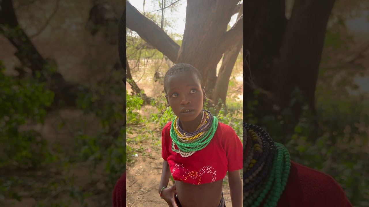 : Hamar Women Sharing Joy with Local Juices in Bull Jump Ceremony 😱#bushcraft