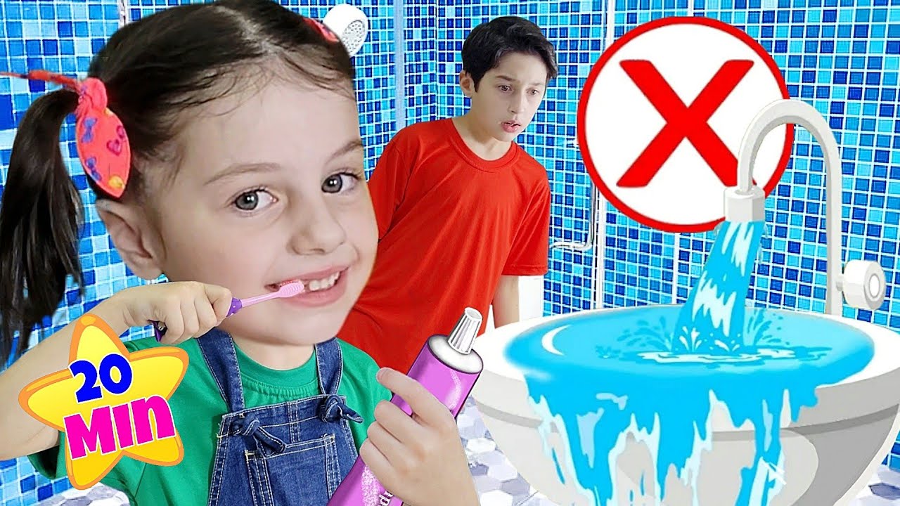 Mimi e Julinha em Histórias Engraçadas sobre Economizar Água e aventuras na piscina com a irmã Bebê