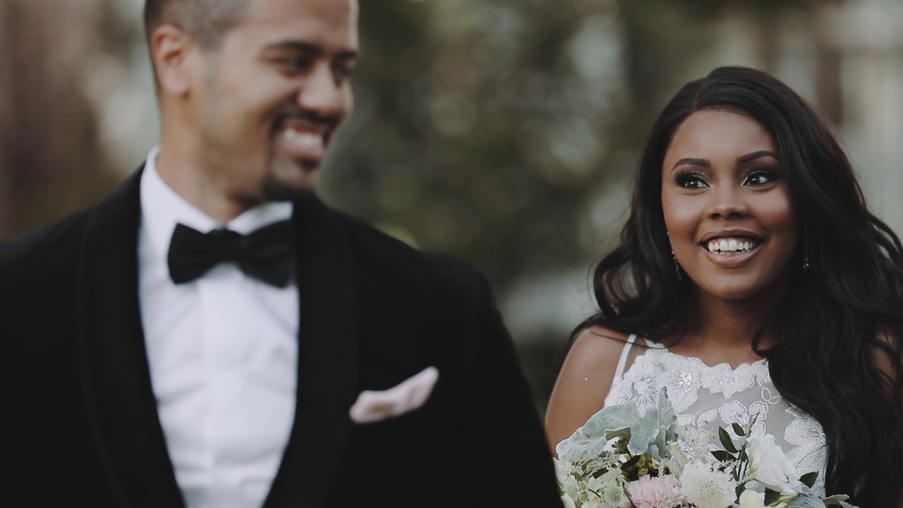 A Classic Southern Wedding on a Historic Front Porch | Martha Stewart Weddings