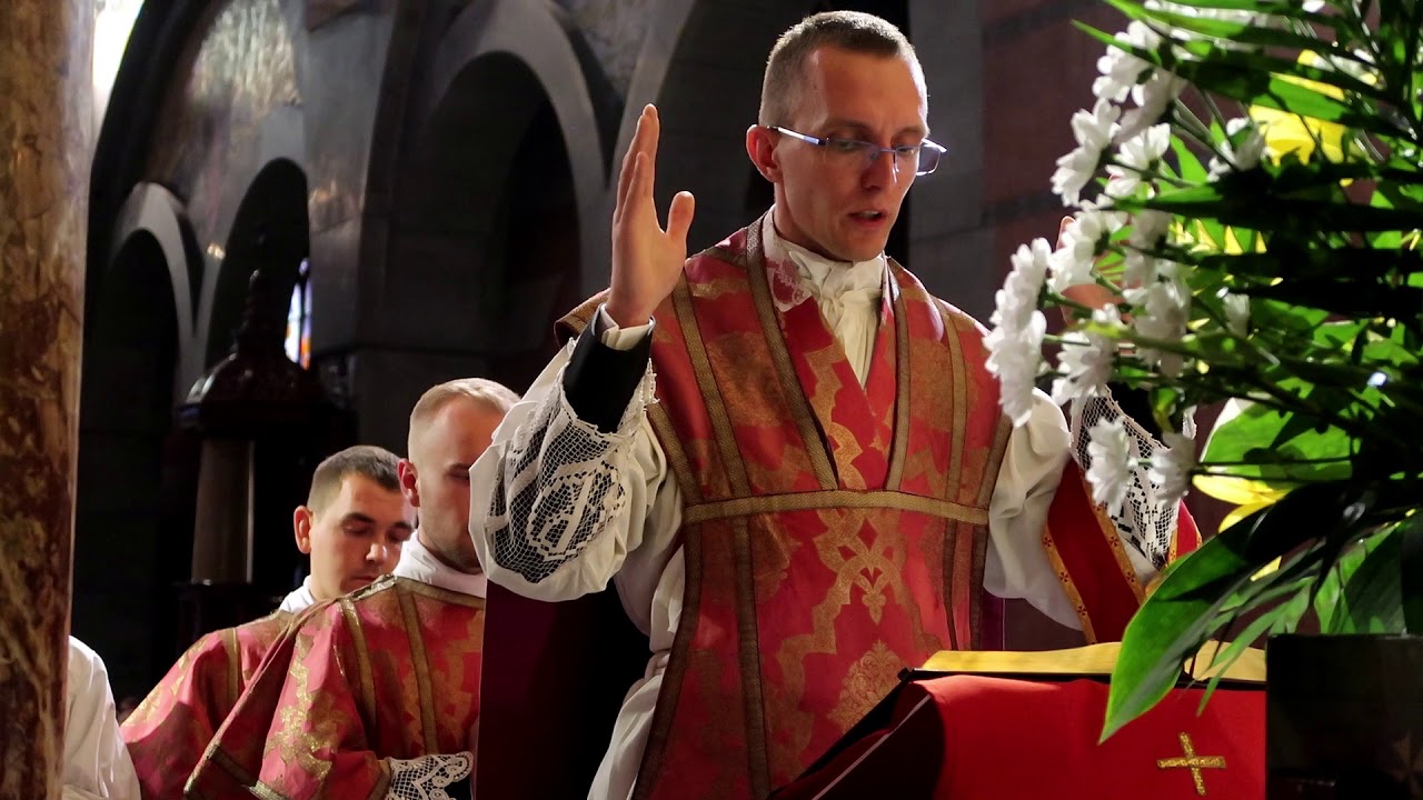 W przestrzeni sacrum: Msza w nadzwyczajnej formie rytu rzymskiego (2)