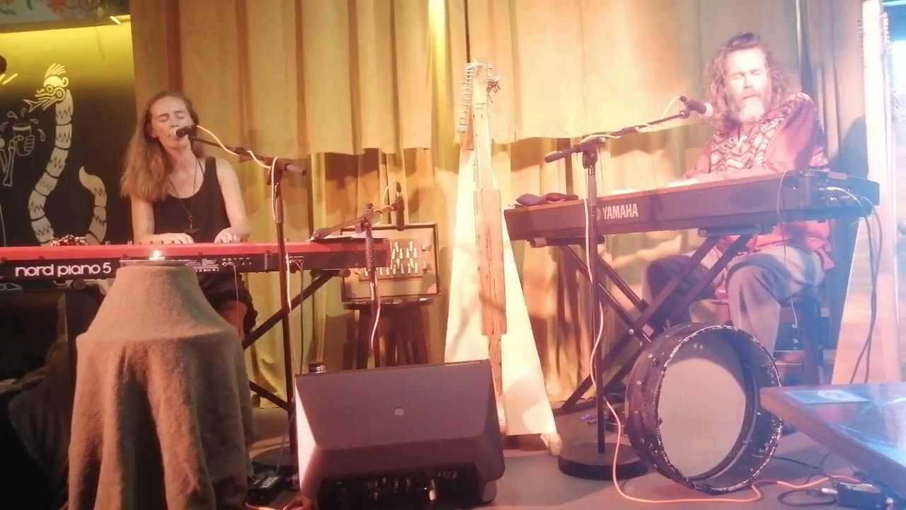 Liam O'Maonlai and Cait Ni Riain      Saturday Afternoon Music Club