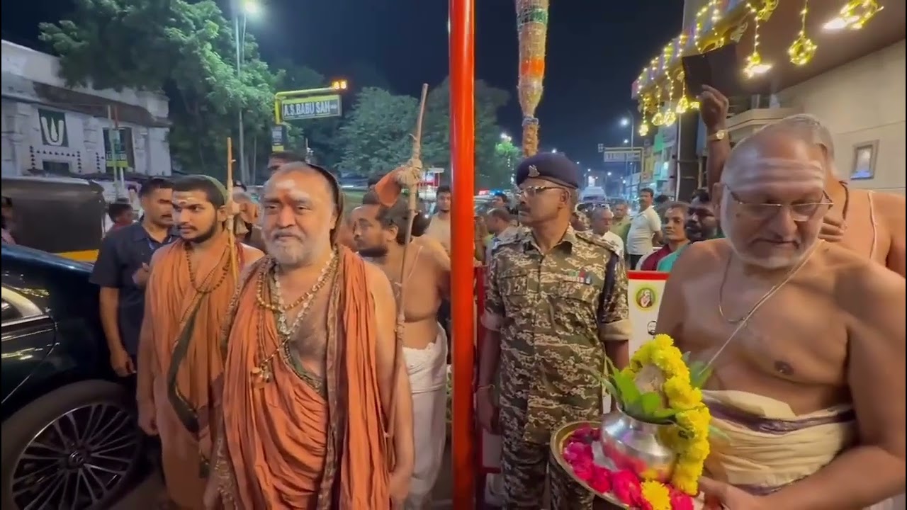 PujyashriShankaracharya Swamigal arrives at Shrimatam, Kanchipuram from Polur- Poornakumbha Swagatam