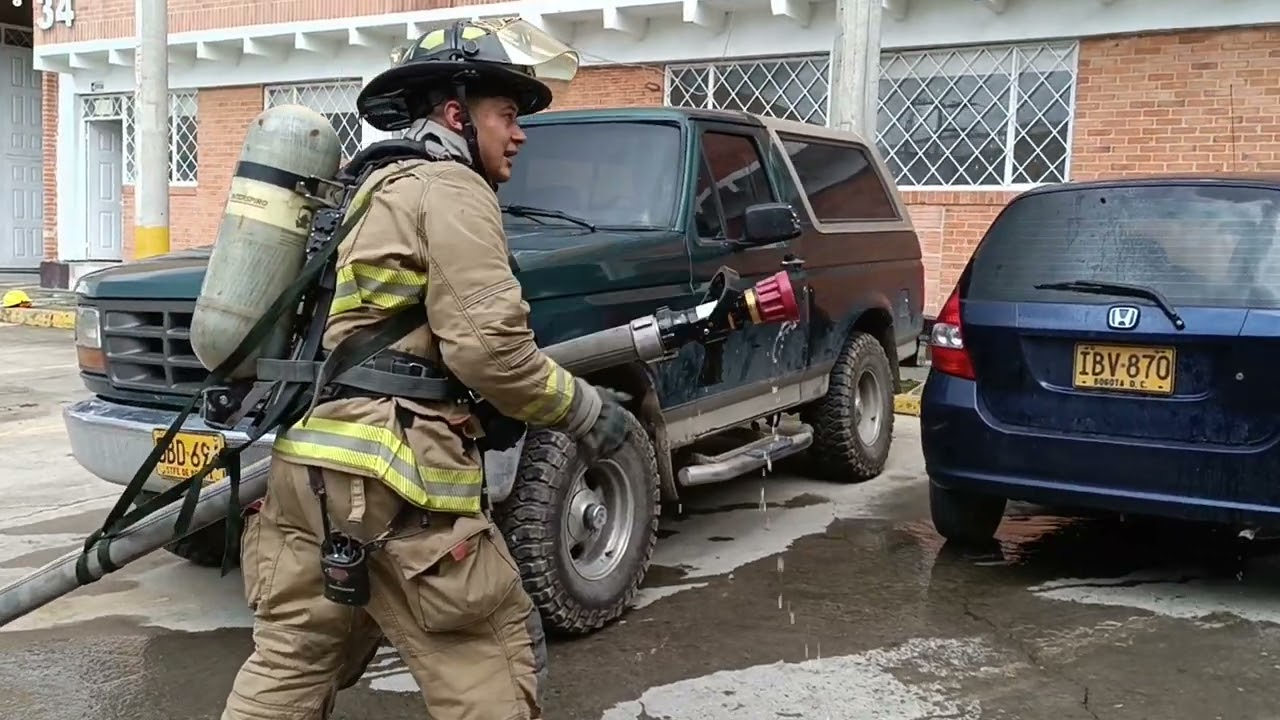 Aplicación de chorros contra incendios con línea de 2,5