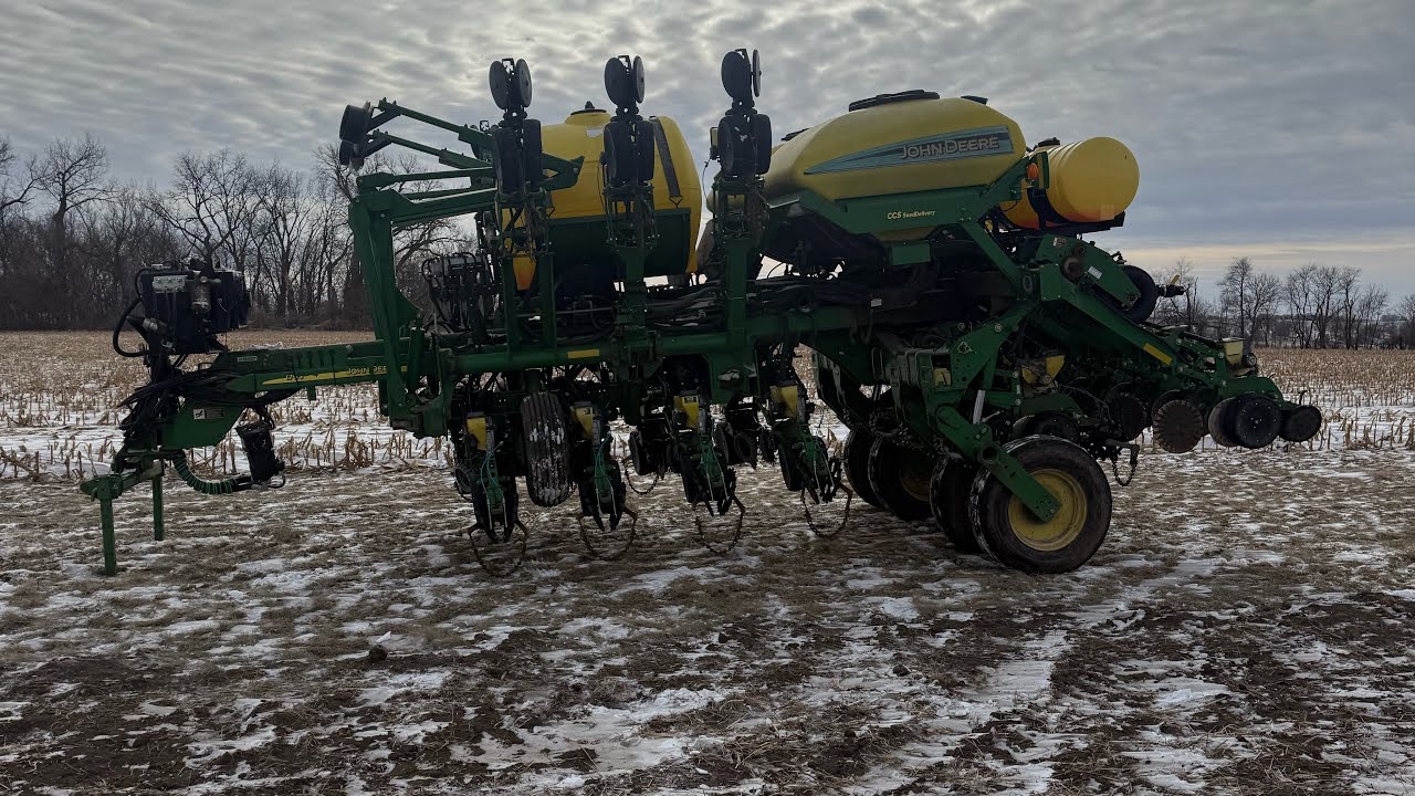 2003 John Deere 1790 CCS 12R30 + 23R15 Split Row Planter Walk-Around | BigIron Auction