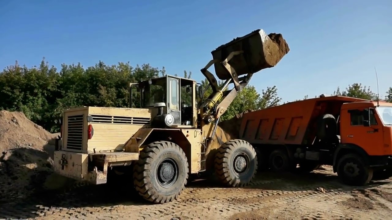 Soothing Loader Work #constructionequipment #loader #construction #truck #heavycivil 